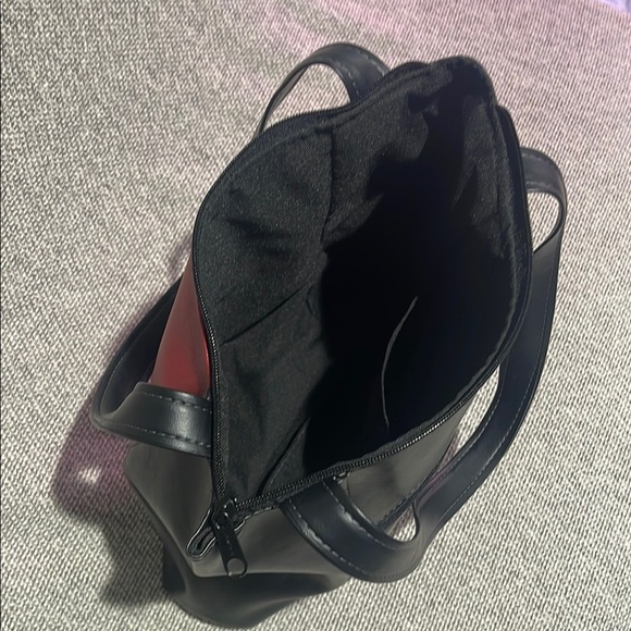 Red and Black Shoulder Bag - Picture 11 of 15